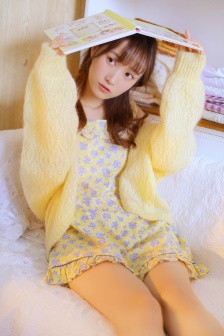 美女把尿囗扒开让男人添